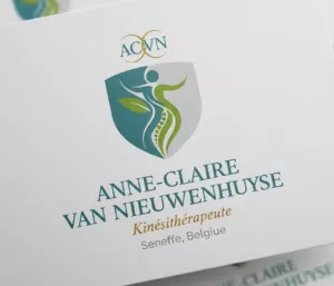 Anne-Claire Van Nieuwenhuyse Kinésithérapeute Seneffe. Spécialiste Rééducation et thérapie physique Belgique.